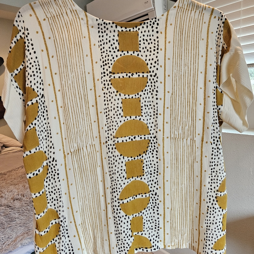 Sseko Split Seem Blouse